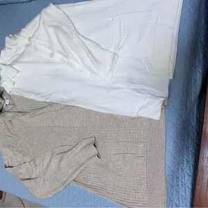 2 Cozy Ribbed Knit Liz Claiborne Cardigans one White and one Tan